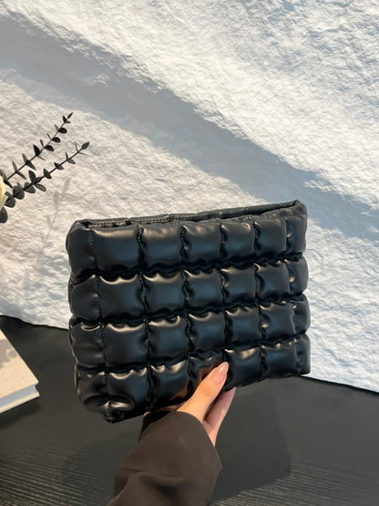 1accb6f6-b85d-44b8-aa44-26e18ff1e5d0-Max